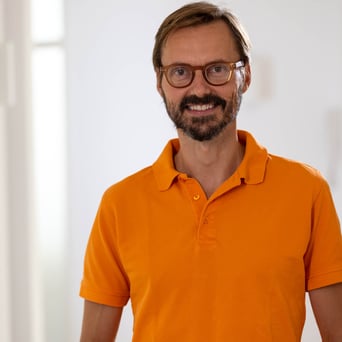 Dr. Ulrich Schmitt, Zahnarzt mit Schwerpunkt Endodontie in Bensberg